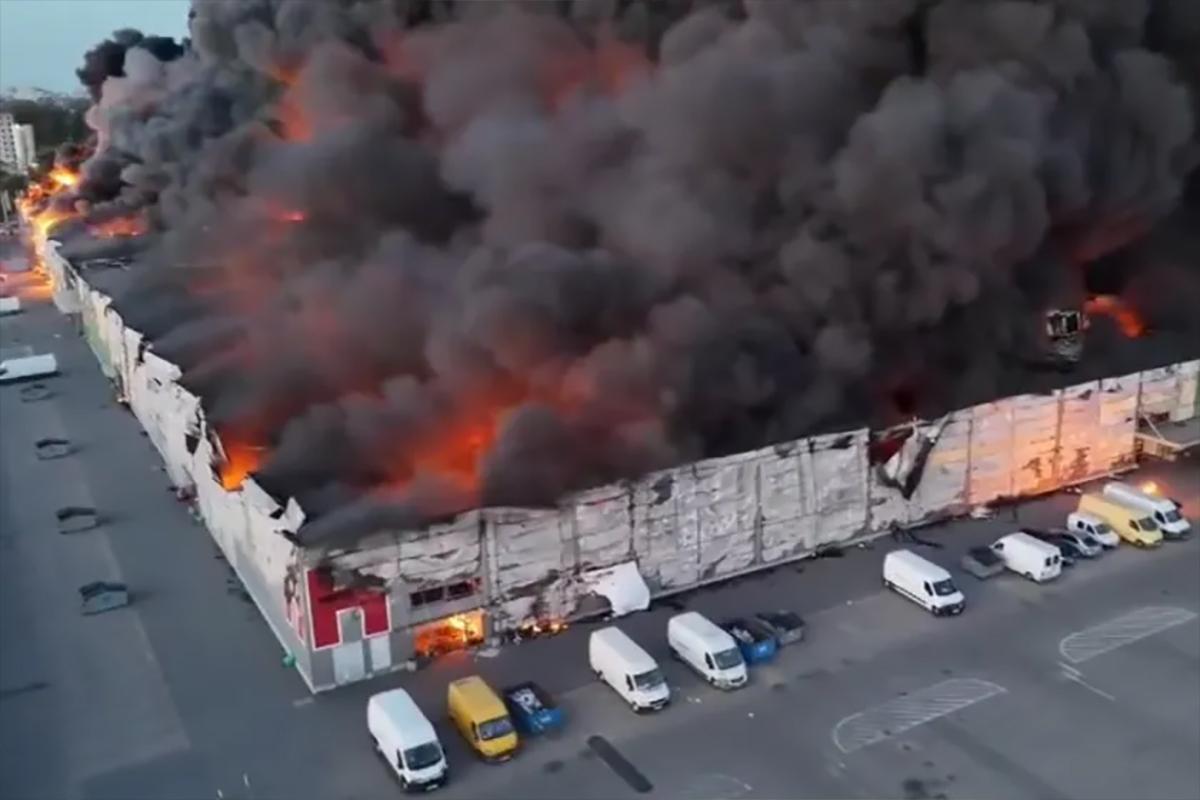 Польша обвинила Россию в поджоге торгового центра