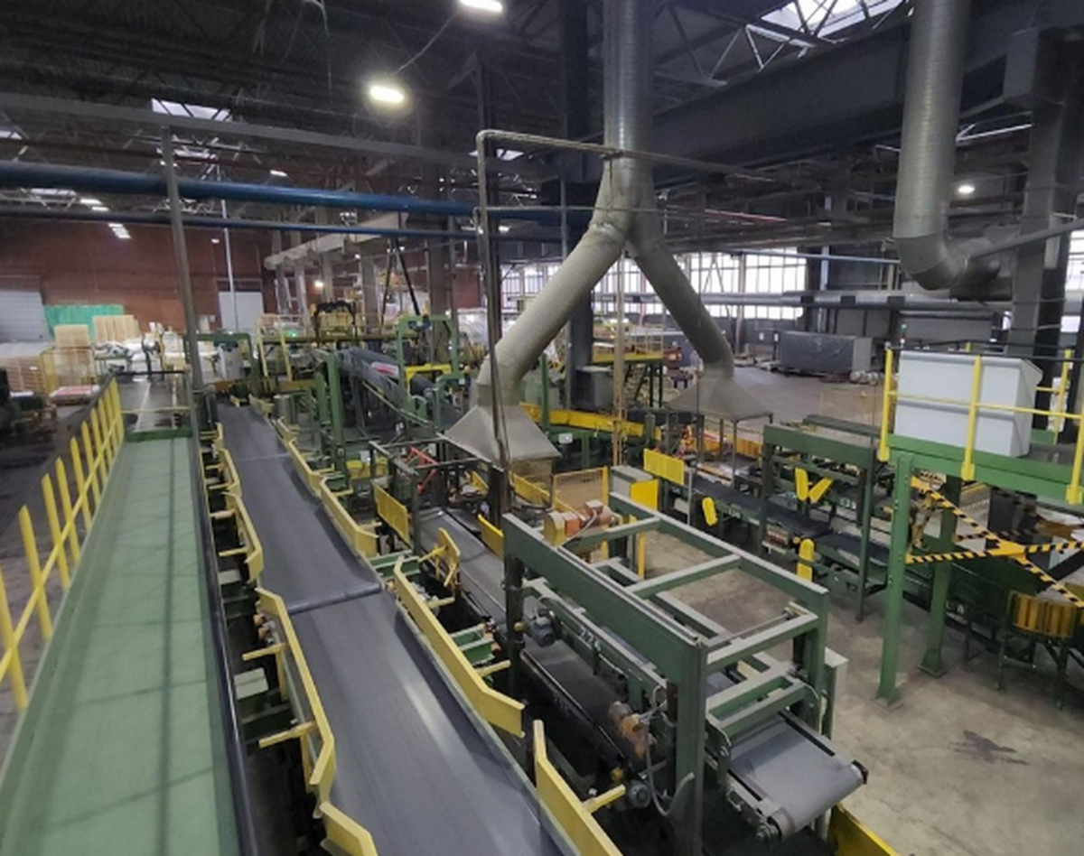 Работникам серпуховского завода сохранят зарплату на время приостановки производства