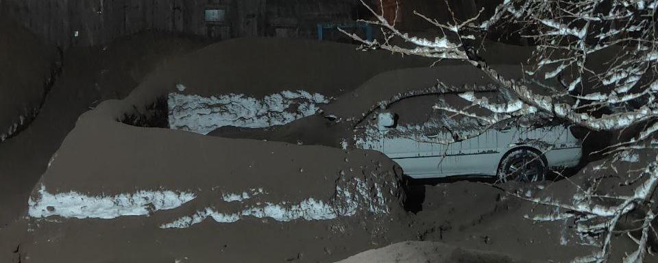 Ученые ДВО РАН сообщили о сильнейшем за 60 лет пеплопаде в камчатском поселке Ключи