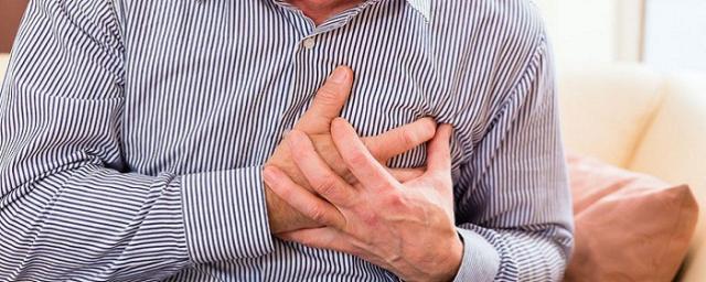 Кардиолог Дикур: Основным симптомом инфаркта является острая боль за грудиной