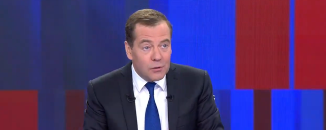 Медведев заверил, что в России не намерены закрывать YouTube