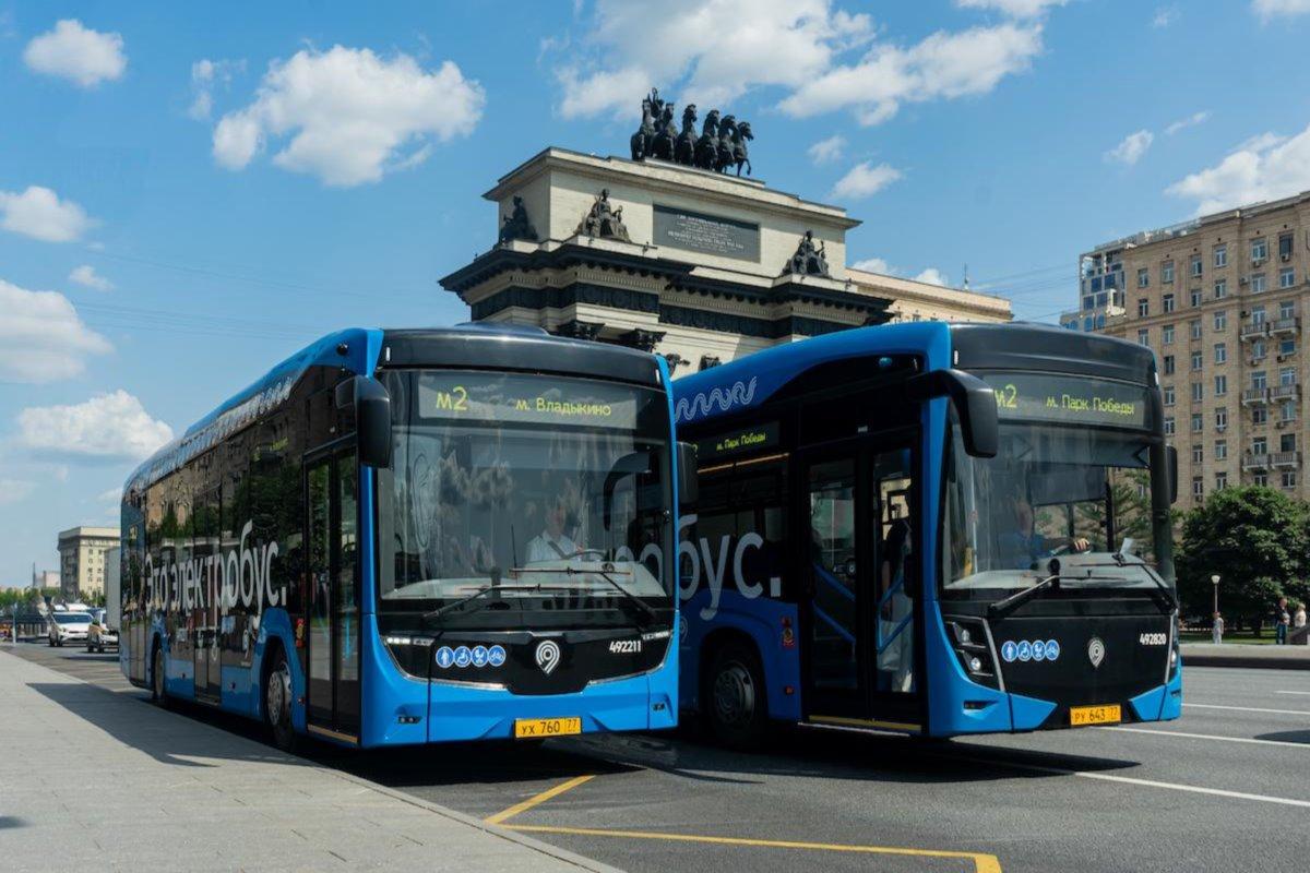 В течение прошлого года московский общественный транспорт получил свыше 800 новых электробусов