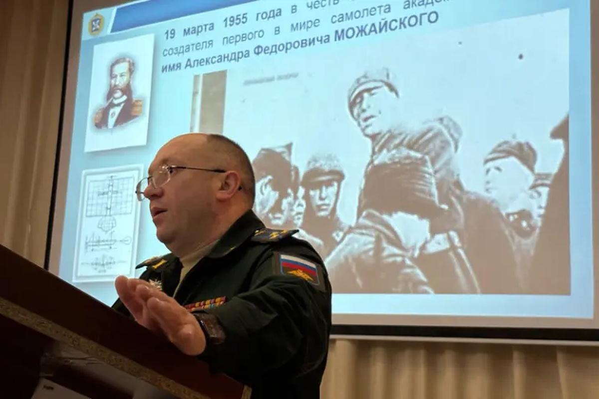 Школьники Саранска узнали о поступлении в Военно-космическую академию