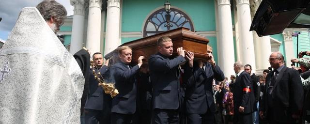 Художник Илья Глазунов похоронен на Новодевичьем кладбище