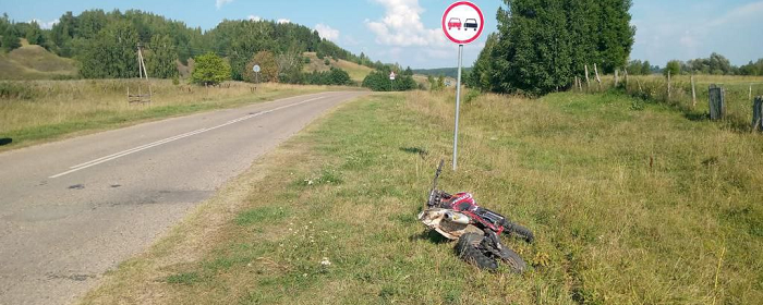 В Марий Эл 14-летний подросток улетел в кювет на мотоцикле