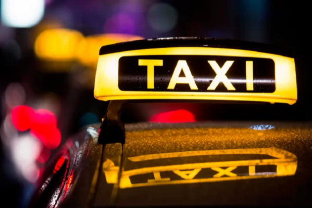 В Нижнем Новгороде недовольный пассажир ограбил таксиста