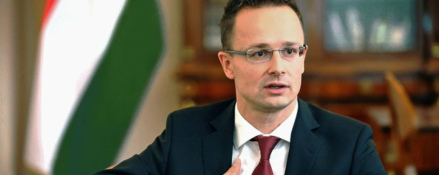 Глава МИД Венгрии Сийярто сожалеет, что единственный из ЕС поговорил с Лавровым