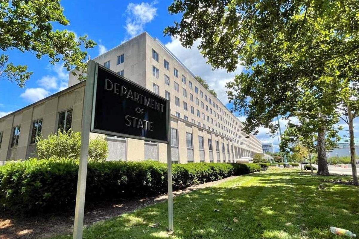 США грозят ограничить въезд иностранцам за неуважительные публикации о Кирке