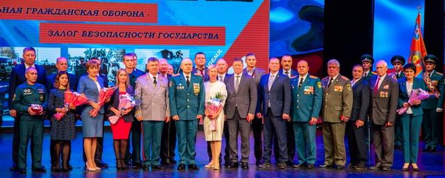 В Чебоксарах наградили сотрудников и ветеранов гражданской обороны МЧС