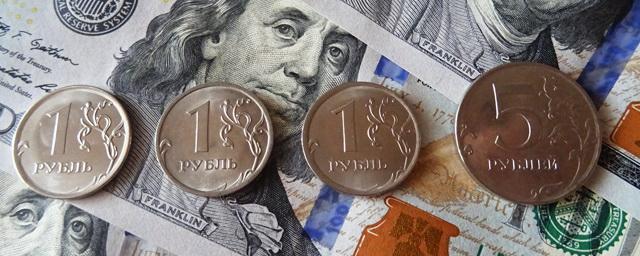 Аналитик Анна Зайцева рассказала, что санкции США по госдолгу могут ослабить рубль уже этой осенью