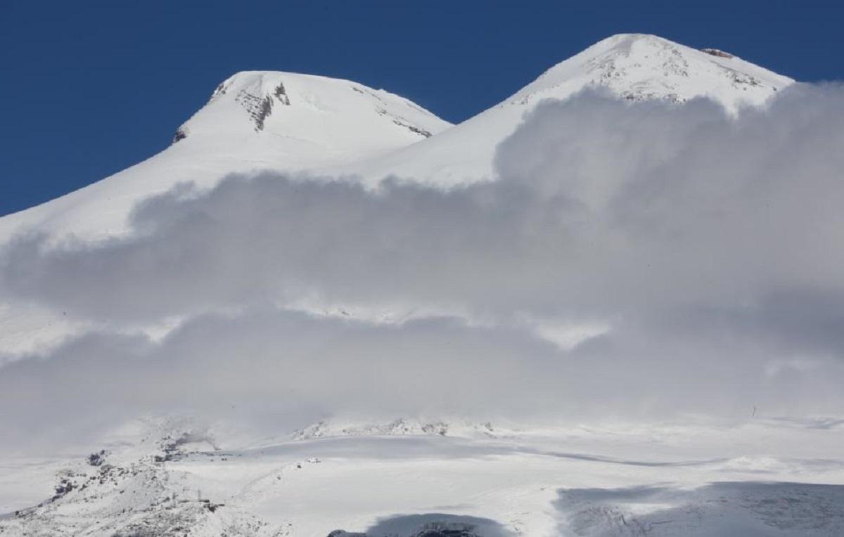 На Эльбрусе нашли мертвым альпиниста-одиночку из Ростовской области