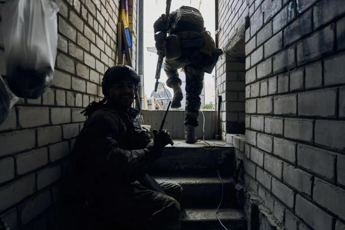 Украинские боевики грабили дома в Часовом яре и вывозили награбленное на броневиках