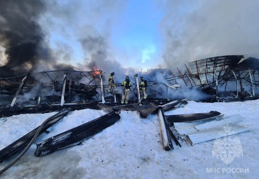 Предварительная причина пожара на Кировском рынке в Самаре - короткое замыкание
