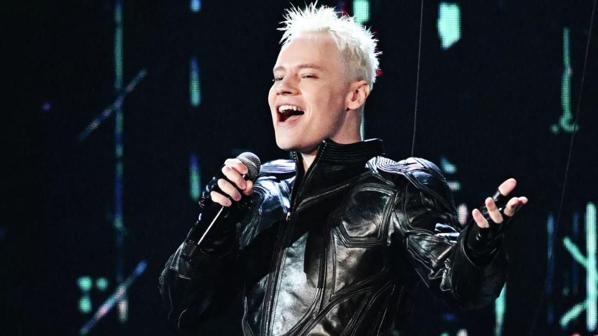 Его не впускали в систему, а он построил свою. Как SHAMAN влюбил в себя всю страну