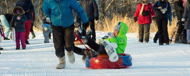 В Ярославле состоялись семейные гонки на сноутьюбах