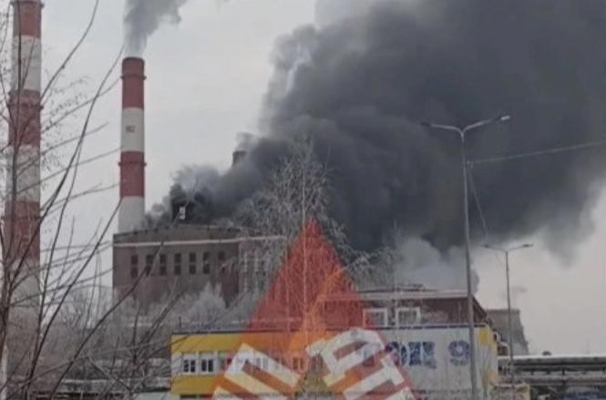 На крупнейшей ТЭЦ Перми загорелась кровля на площади 100 квадратных метров