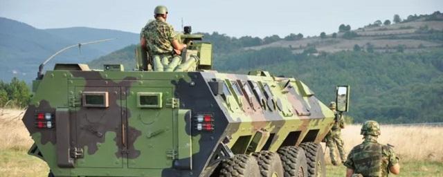 У административной линии на границе Косово развертываются армейские подразделения Сербии