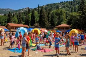 «Отвратительно»: мэр Хельсинки с русскими корнями потребовал наказать организацию, возившую детей в «Артек»