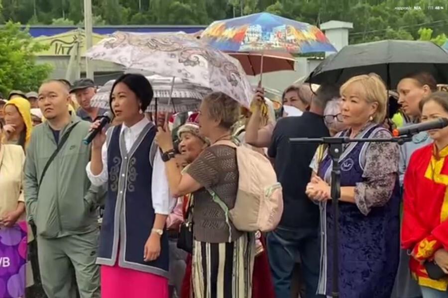 Перегруппировка в оппозиции Алтая: юрист Тодошев борется за лидерство против муниципальной реформы