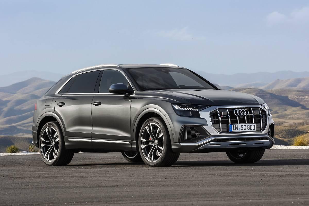 Новые кроссоверы Audi Q8 продают за 12,7 млн рублей