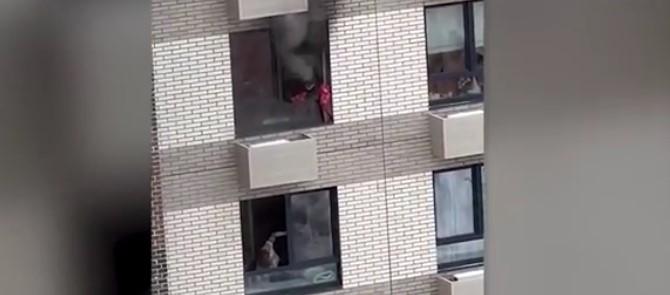 В столице в ЖК «Михайловский парк» загорелась квартира на 23 этаже