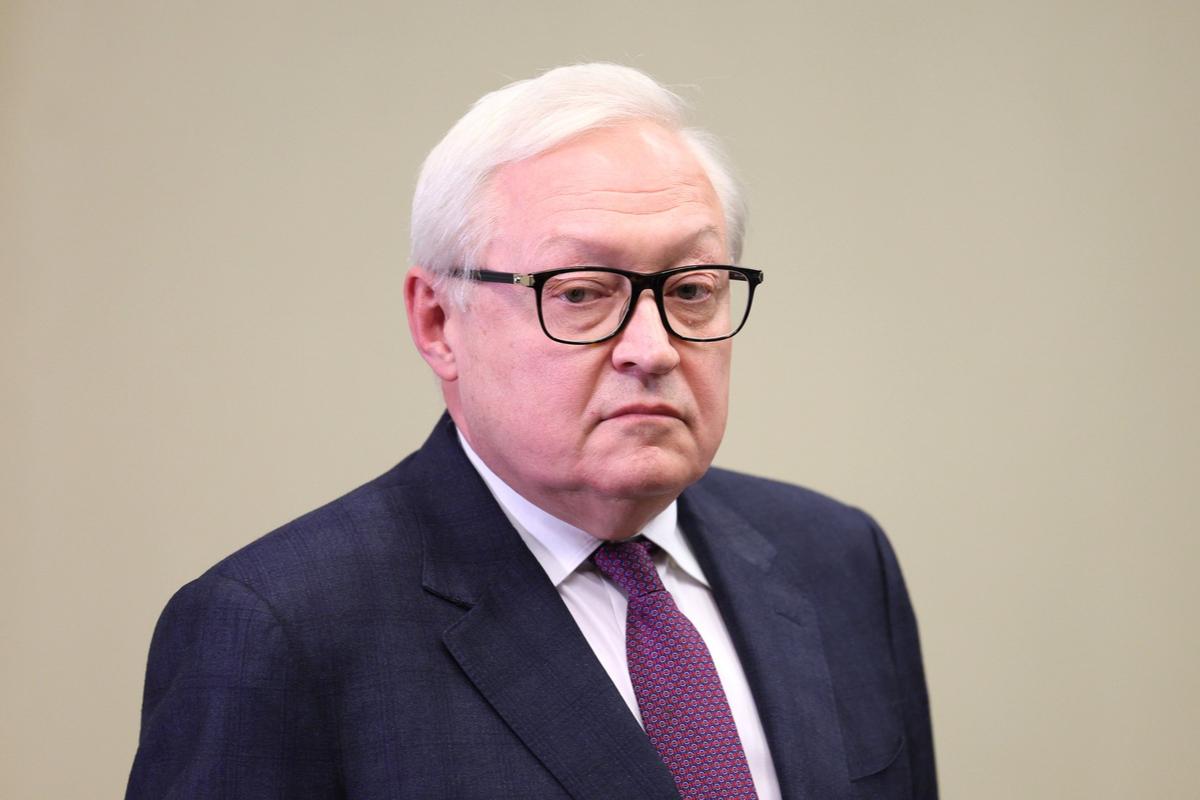 Рябков предупредил Запад о неэффективности ядерных зонтиков против России