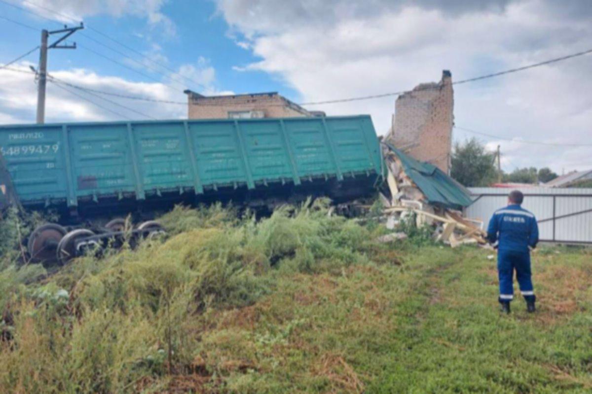 В Оренбурге оштрафовали экс-сотрудницу РЖД за сход вагонов и нанесенный ущерб в 17 млн рублей