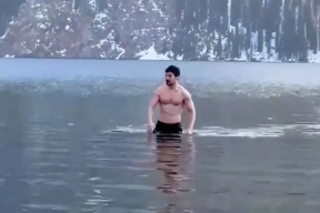 Дуров искупался в заповедном озере в Казахстане, а накажут сотрудников нацпарка