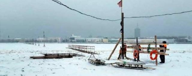 В Архангельске открыли пешеходную ледовую переправу на Кегостров