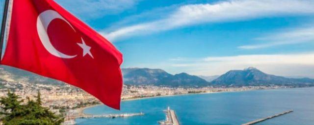 Россияне могут не соблюдать комендантский час в Турции