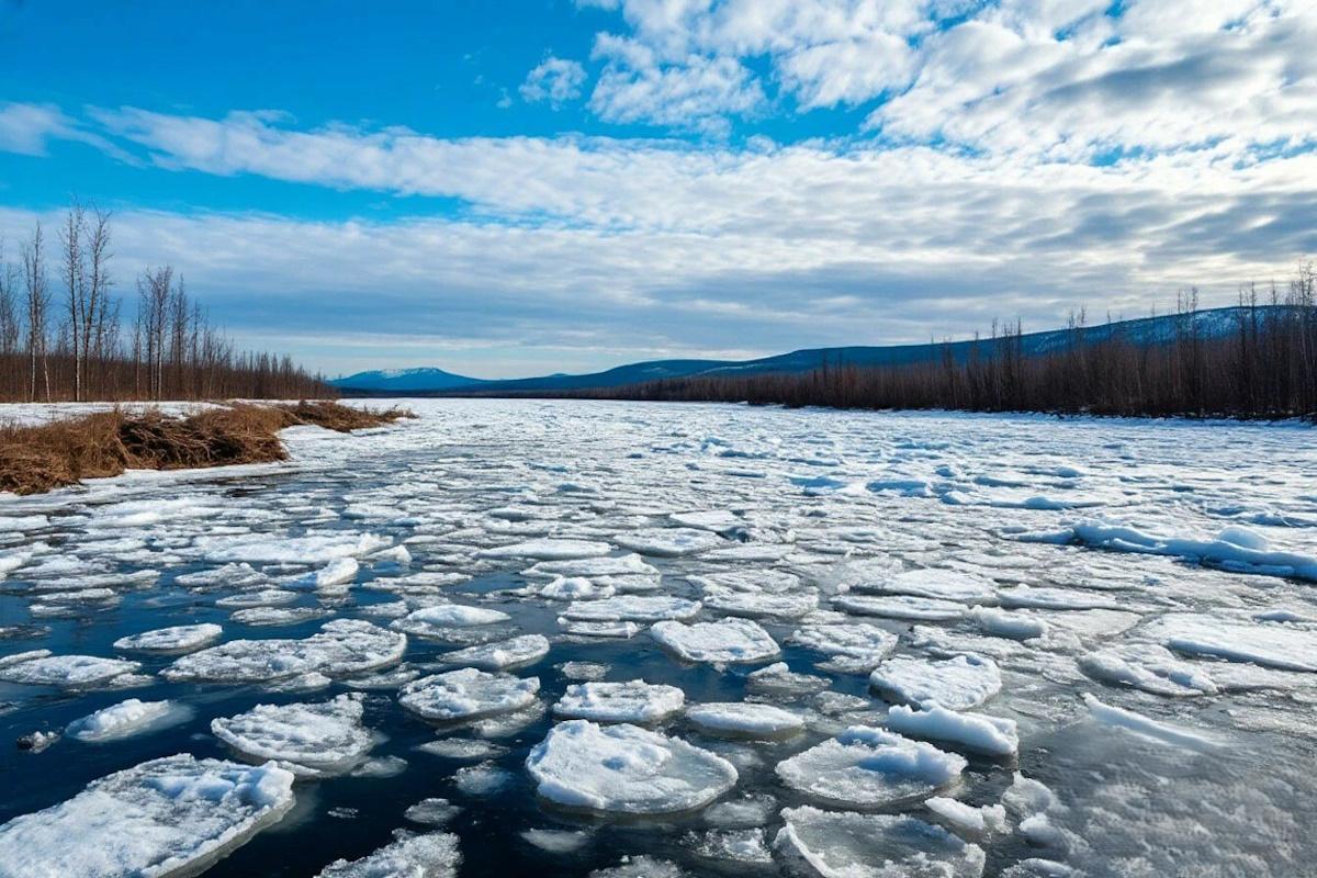 В Якутии усиливают меры против паводка: лед на реках будут пилить и зачернять