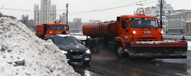 С улиц Москвы за сутки вывезли 1 млн кубометров снега