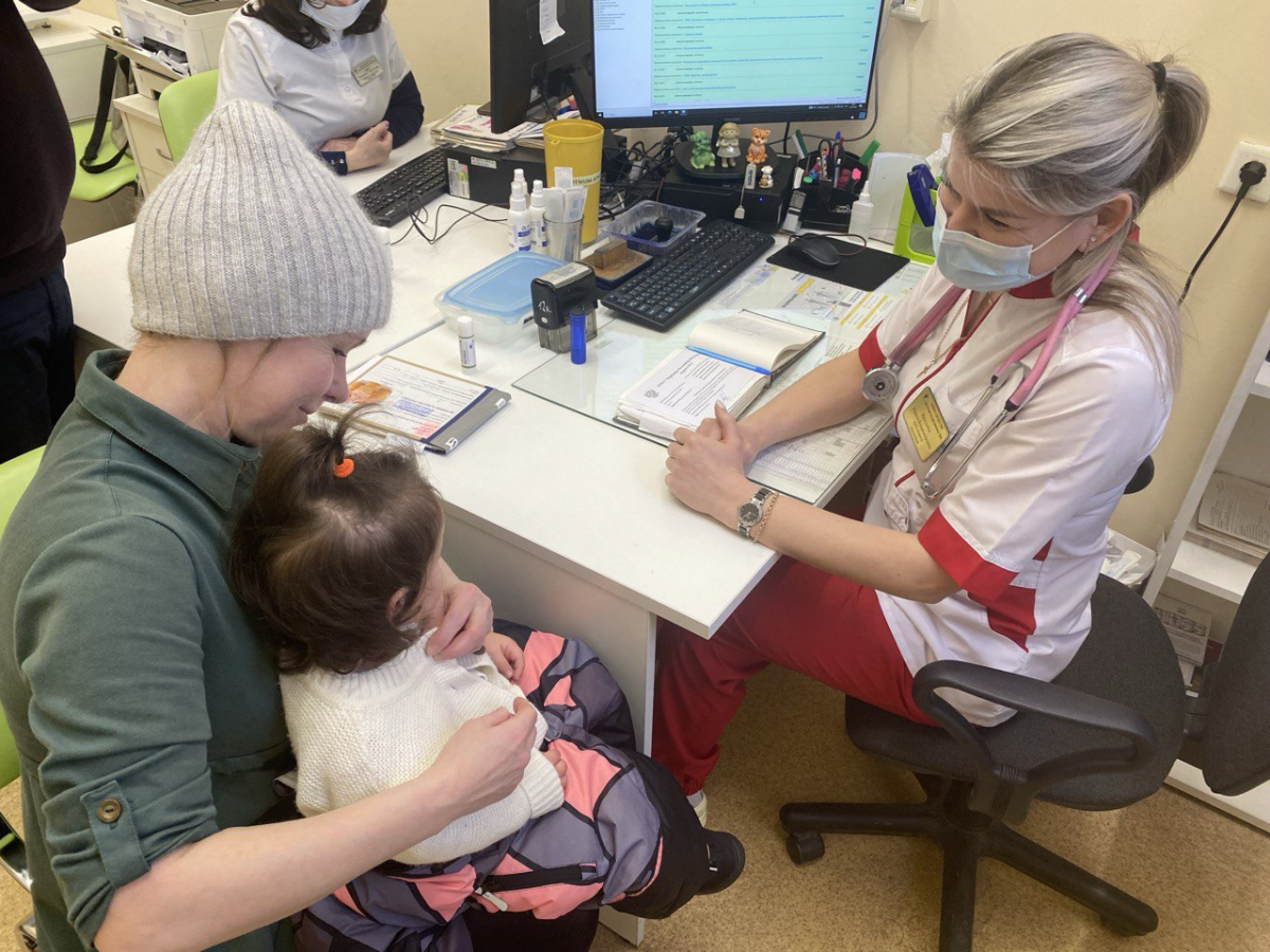 Сергей Ситников подписал: в Костромской области еще один врач получил в собственность бывшую служебную квартиру