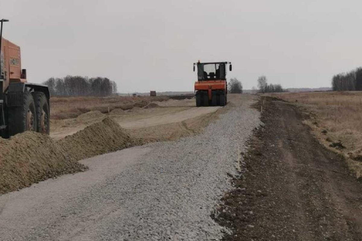 В Новосибирской области начался ремонт дороги к Каргатскому форпосту