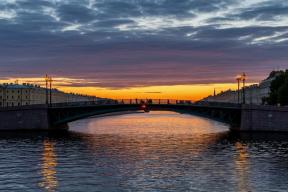 Ночные прогулки по Неве во время разводки мостов останутся под запретом