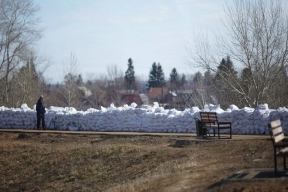 Вода из Тобола вплотную подступила к Мало-Чаусовскому мосту