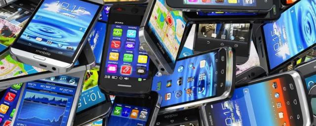 В 2023 году объемы продаж смартфонов и гаджетов в России сократились на 30%