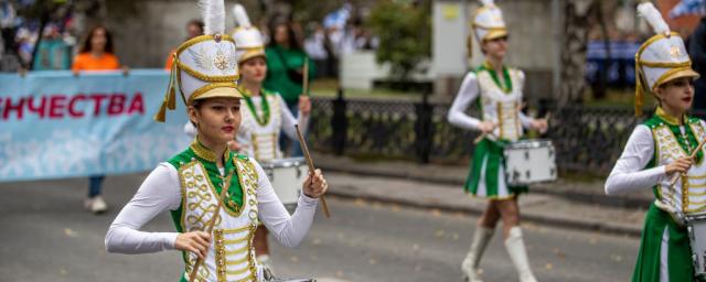 Впервые за два года в Новосибирске провели всероссийский парад студенчества