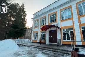 Мэр Ярославля Артем Молчанов посетил школу №47, отремонтированную благодаря нацпроекту