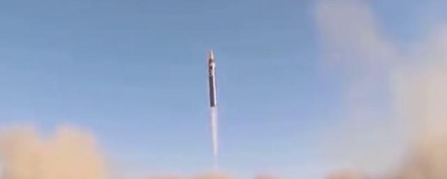 Минобороны Ирана показало первые кадры запуска новой баллистической ракеты «Хайбар» — Видео
