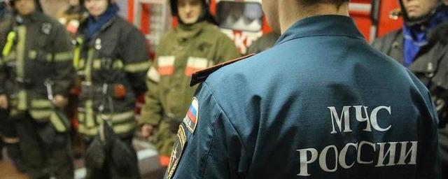 В Керчи при пожаре пострадали 4 человека, жители дома эвакуированы