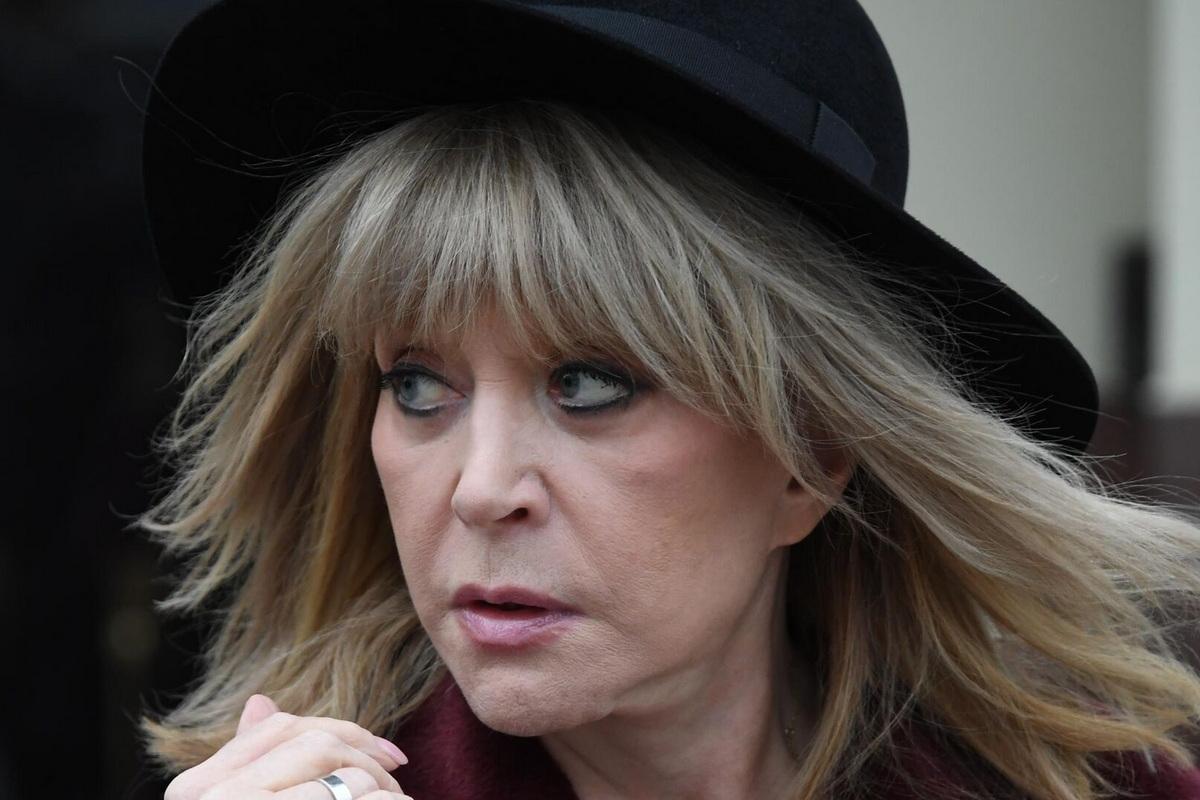 Война – войной, а деньги – по расписанию! Как Пугачева продолжает богатеть за счет России