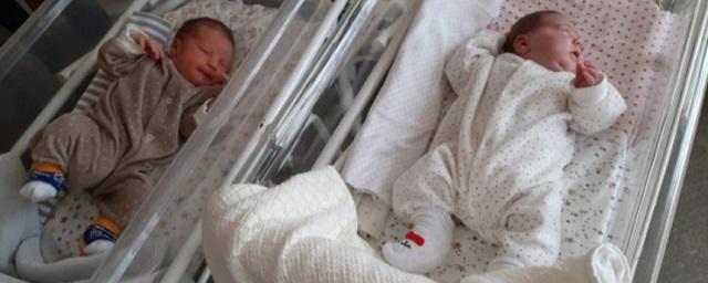Жительница Казахстана родила двоих детей с разницей в два месяца