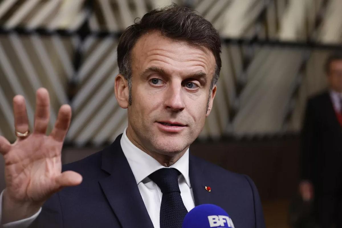 Canard Enchaine: Макрон может снова распустить парламент вместо ухода в отставку