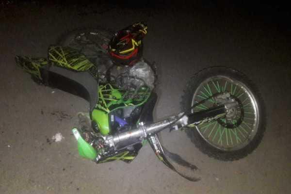 В Хакасии байкер разбил пассажиру голову
