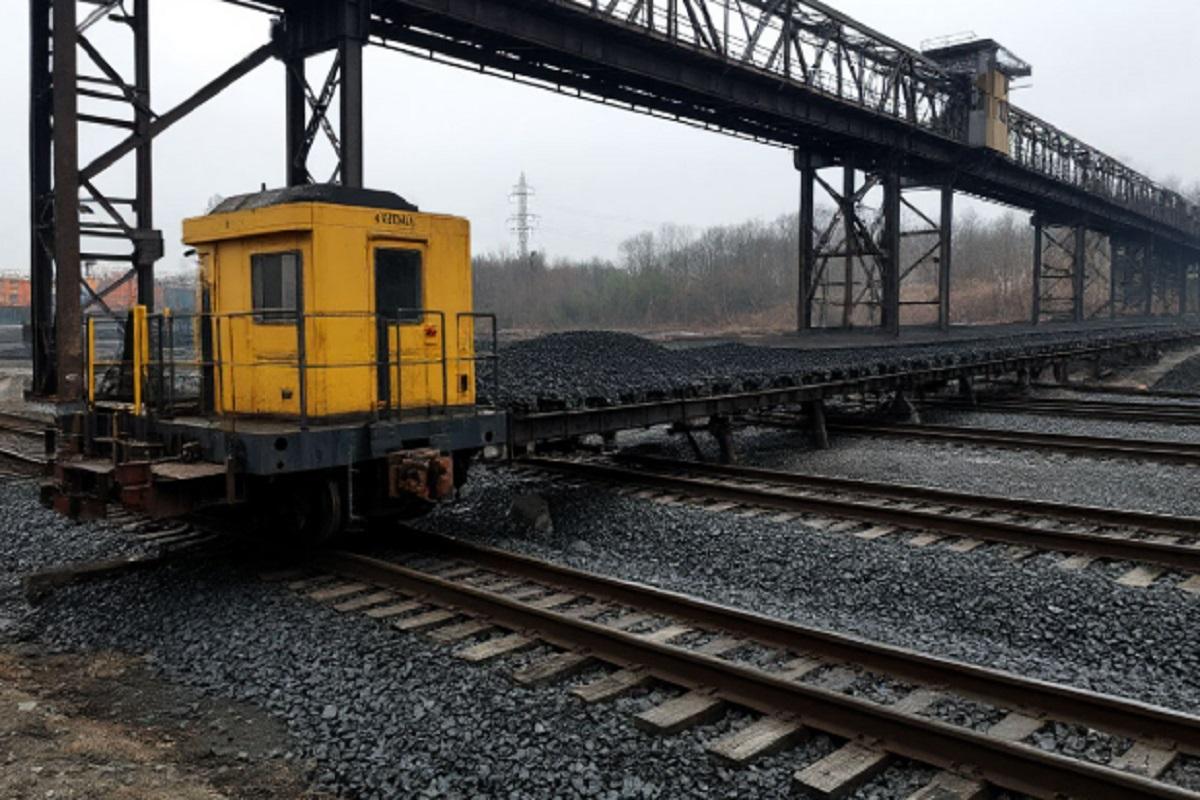 На Сахалине 23 километровая лента связала Солнцевский разрез с портом Шахтерск