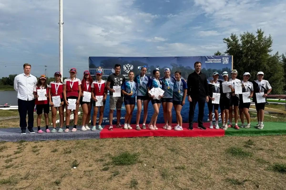 Гребцы из Новгородской школы «Олимп» привезли с первенства России три золотых медали