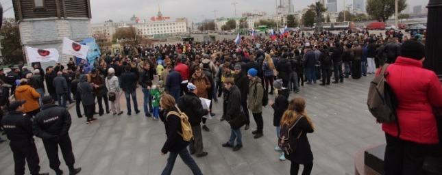 В Екатеринбурге полиция задержала главу местного штаба Навального