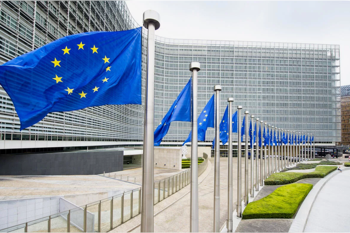 Еврокомиссия не делает секрета из того, что для наказания Венгрии необходимо нанести ущерб и Вене