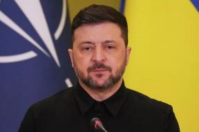 Скромняга или тайный миллионер: раскрыта реальная зарплата Зеленского